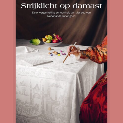 Strijklicht op damast